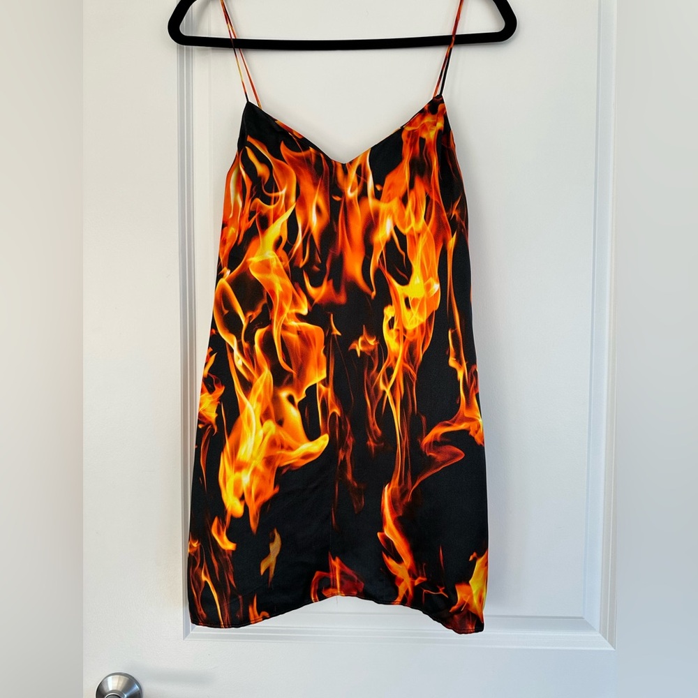 VETEMENTS PRINTED MINI DRESS - Picture 4 of 8